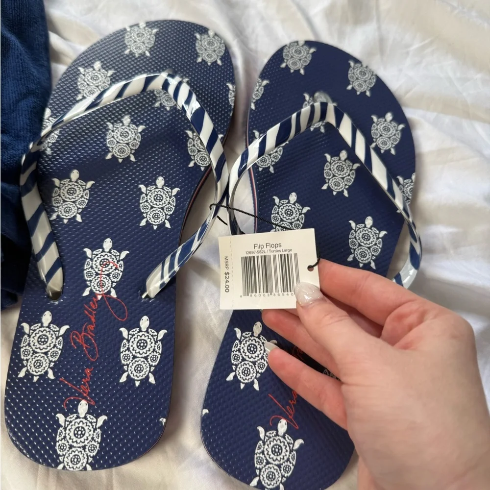 NWT Vera Bradley Turtles Beach Towel With Large Matching Flip Flops